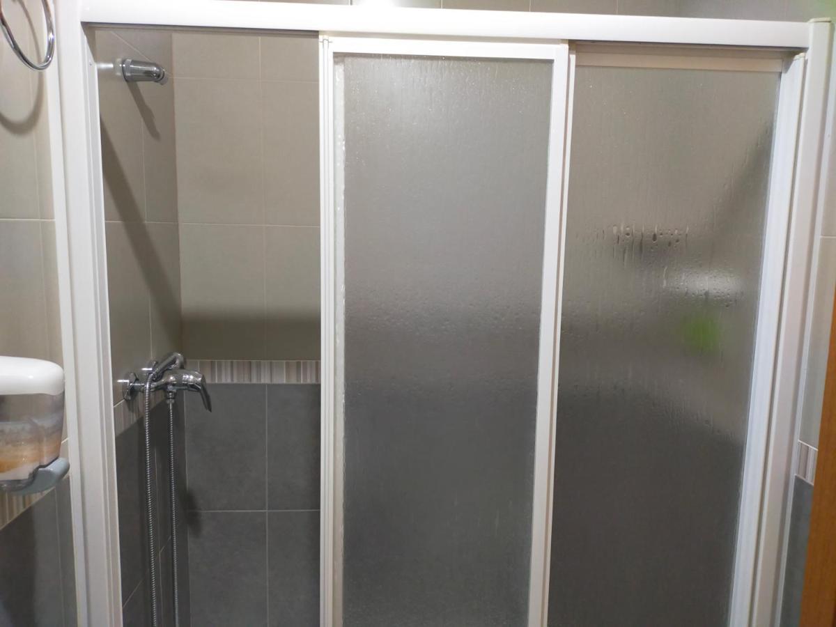 Hostal Banderas Fuensanta de Martos Luaran gambar