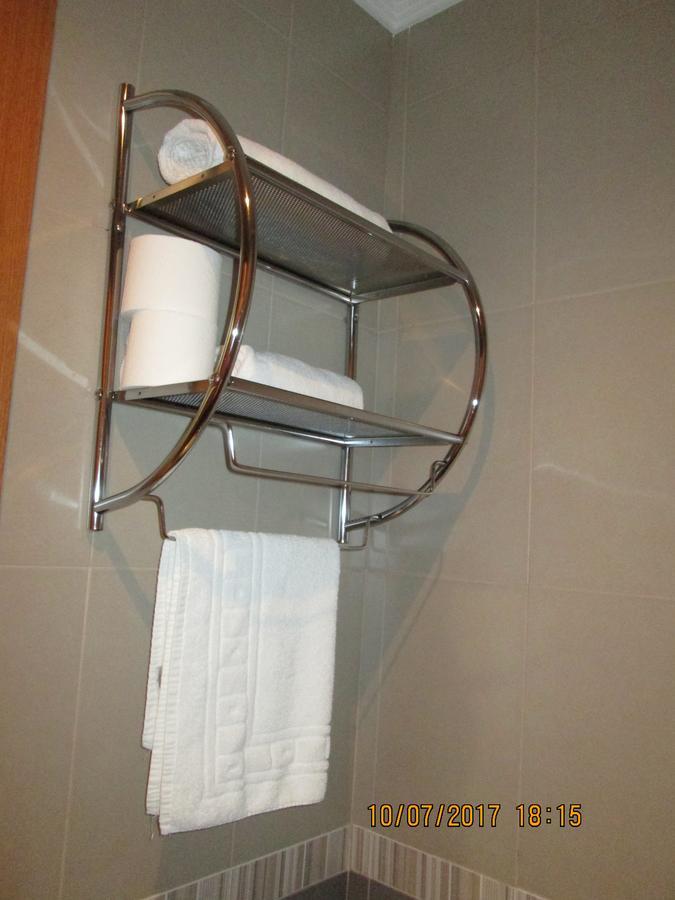 Hostal Banderas Fuensanta de Martos Luaran gambar