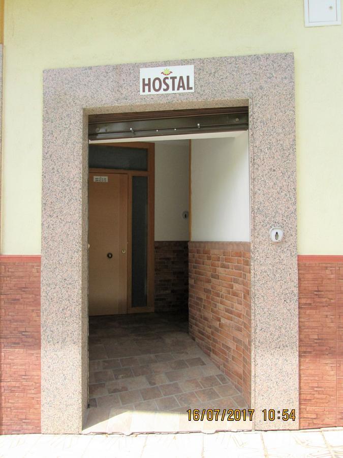 Hostal Banderas Fuensanta de Martos Luaran gambar