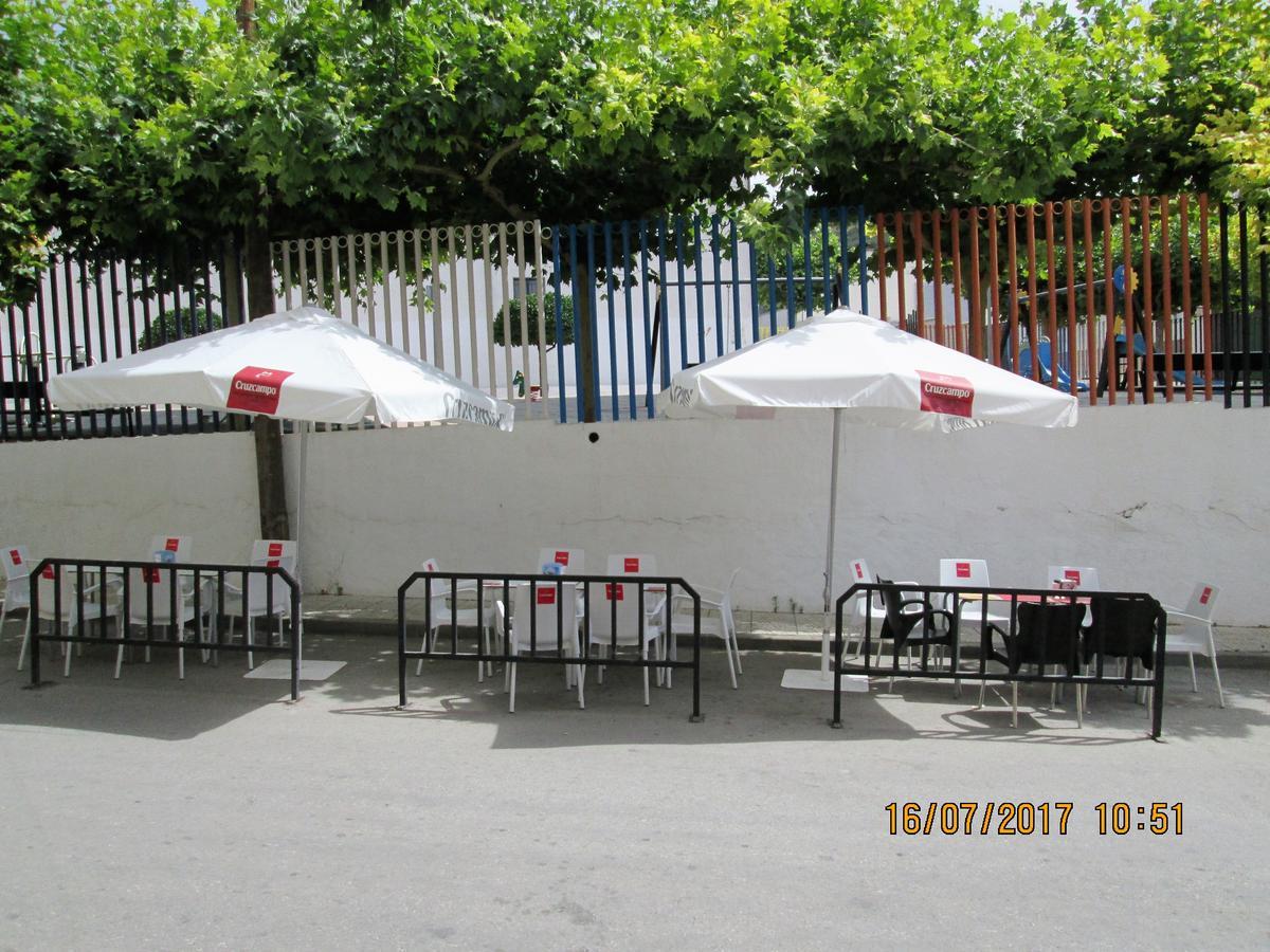Hostal Banderas Fuensanta de Martos Luaran gambar